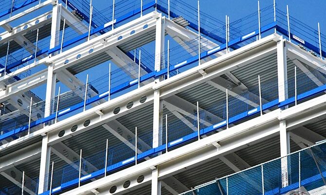 Temporary edge protection on steel structures at construction site